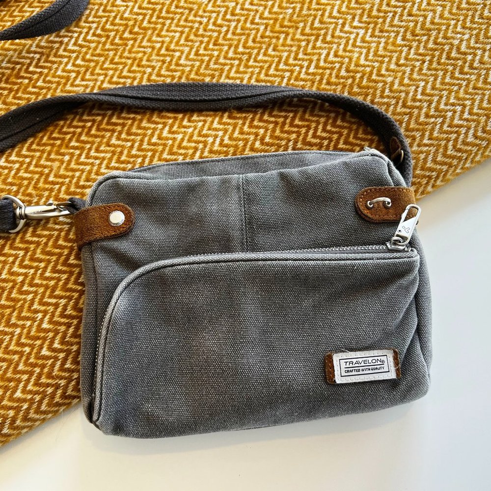 Travelon Heritage Crossbody with RFID and anti-theft